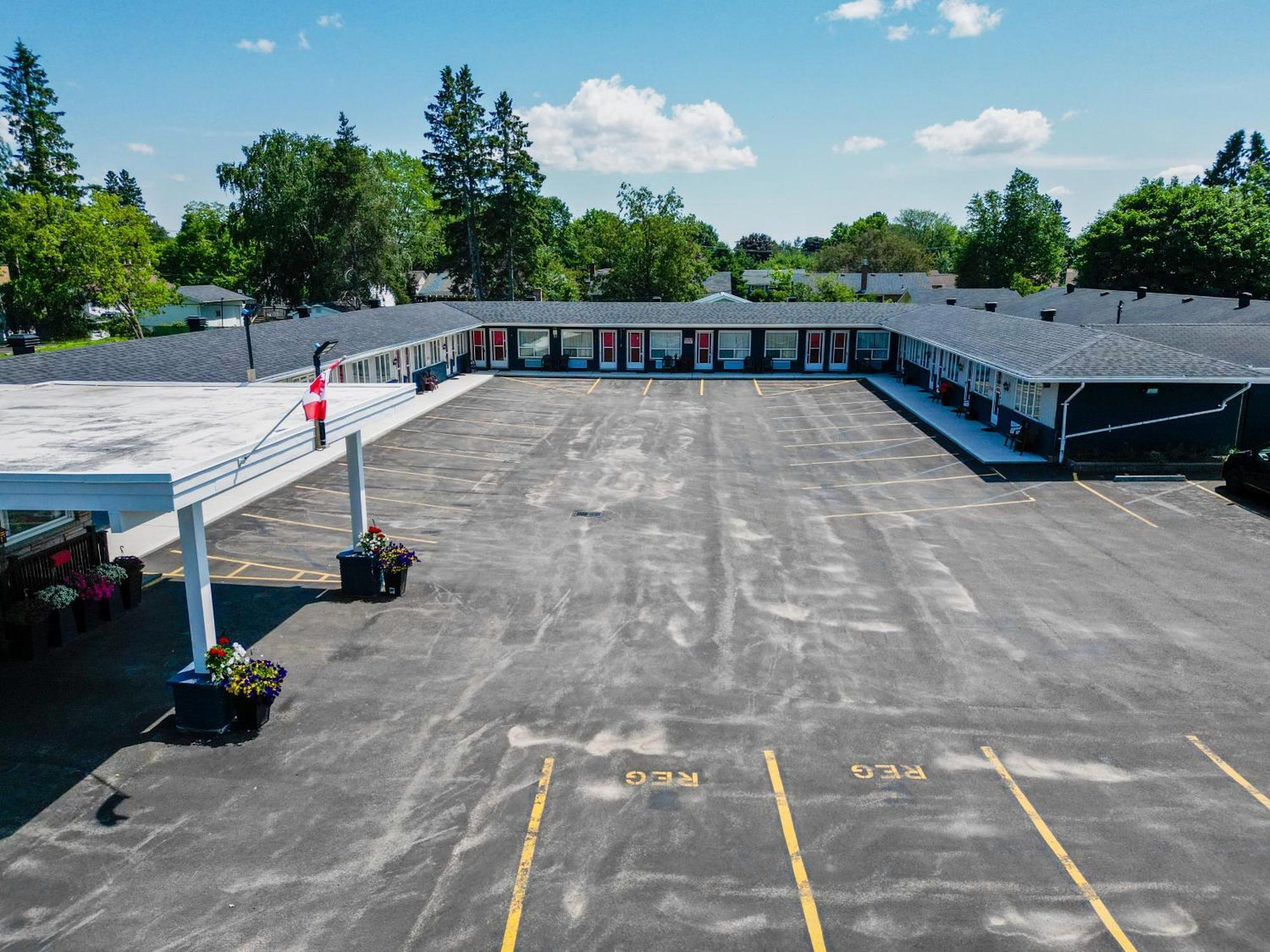 Holiday Motel Sault Ste. Marie Bagian luar foto